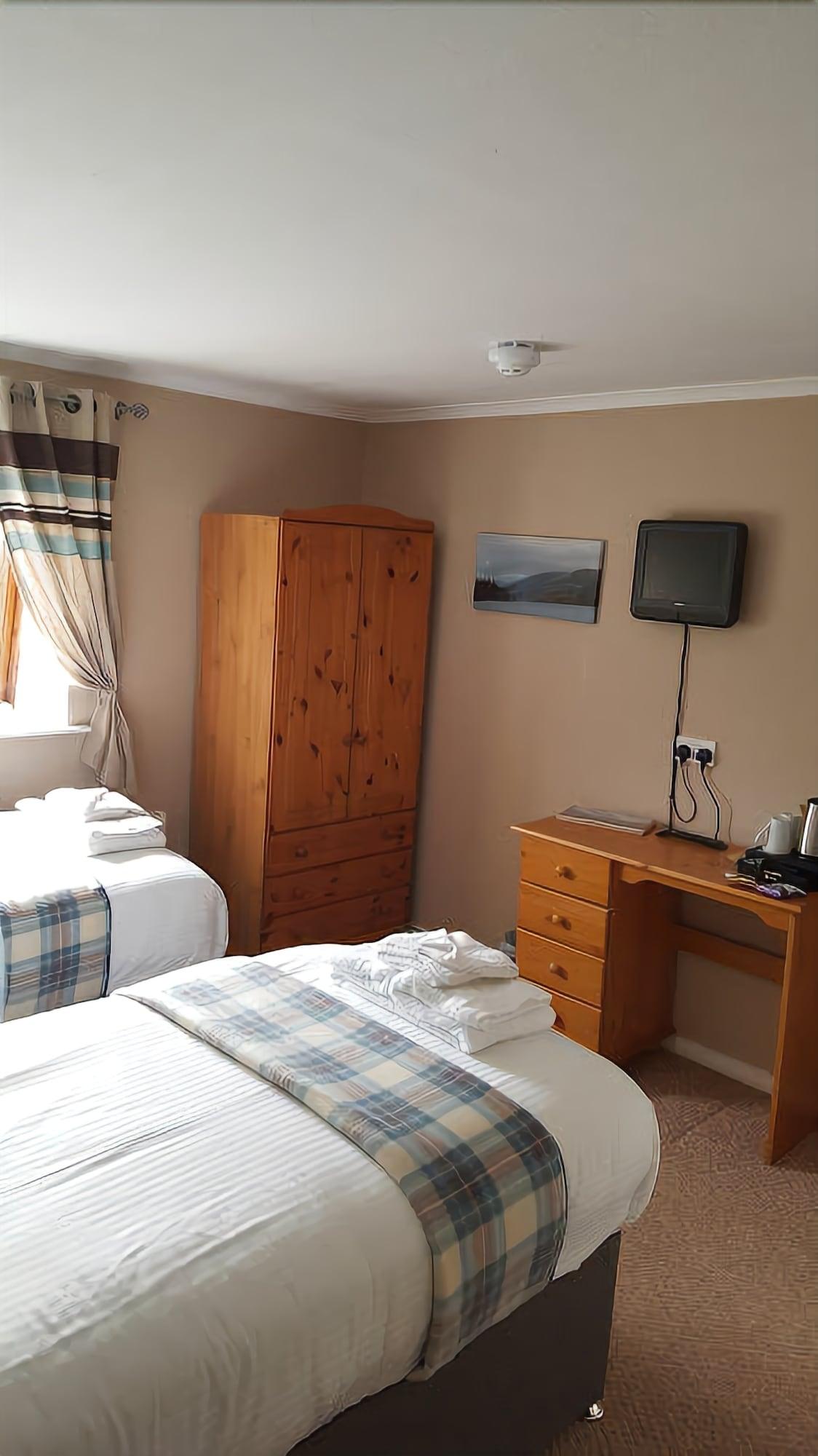 Oyo Inverour Guest House Gairlochy Kültér fotó