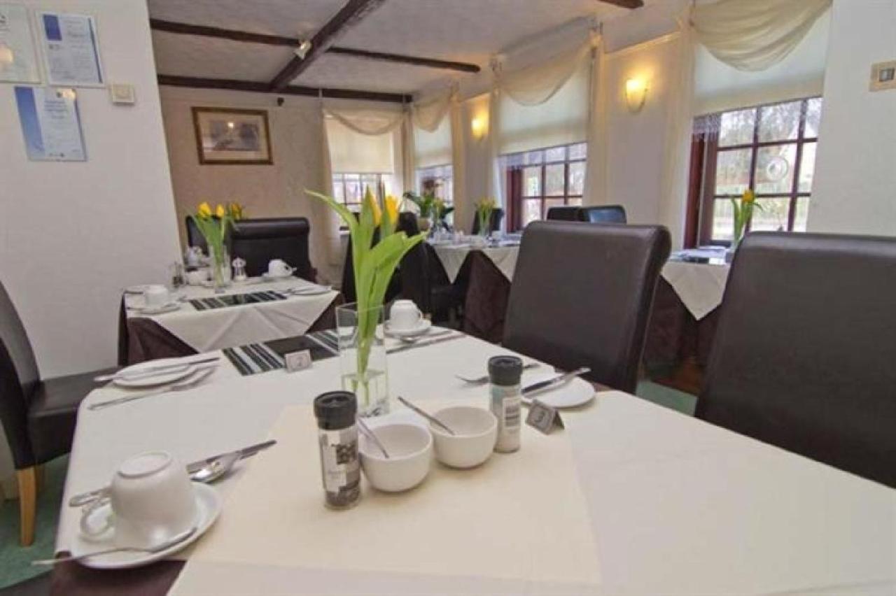 Oyo Inverour Guest House Gairlochy Kültér fotó
